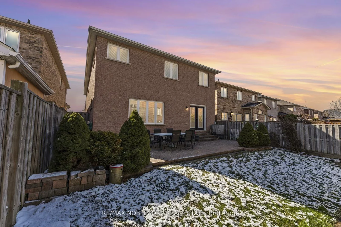 36, Venice Gate, Vellore Village, Vaughan