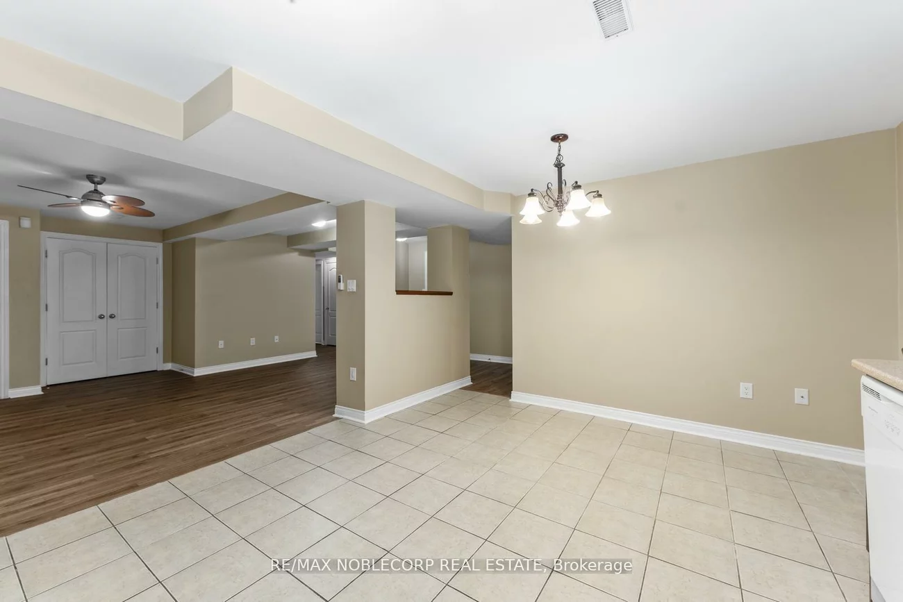 36, Venice Gate, Vellore Village, Vaughan