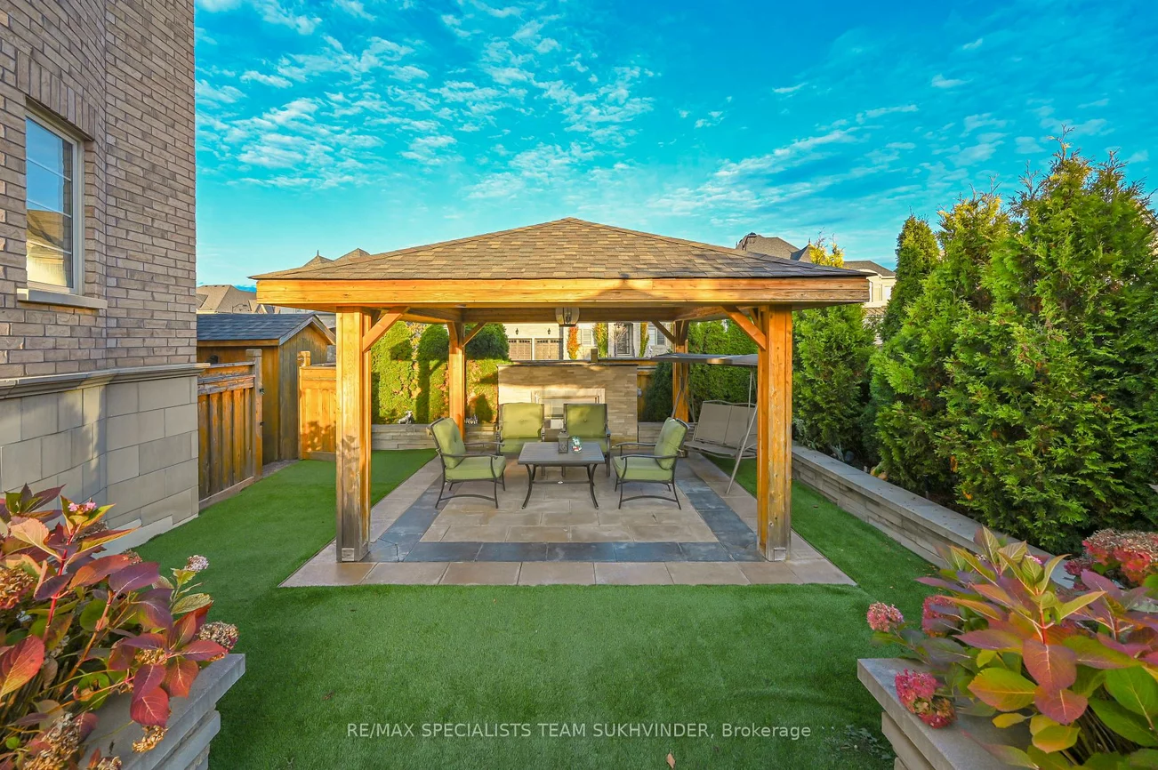 378, Woodgate Pines, Kleinburg, Vaughan