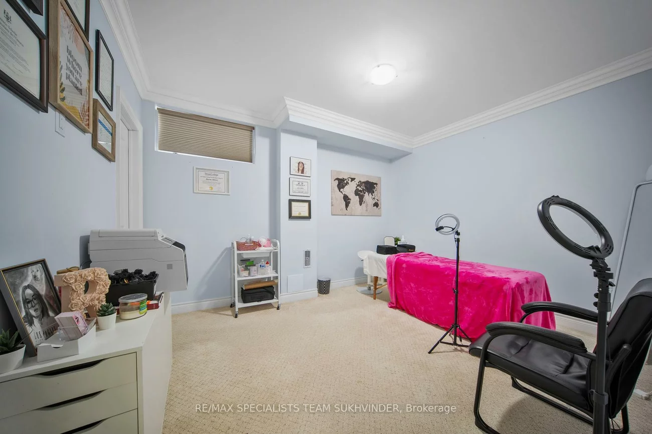378, Woodgate Pines, Kleinburg, Vaughan