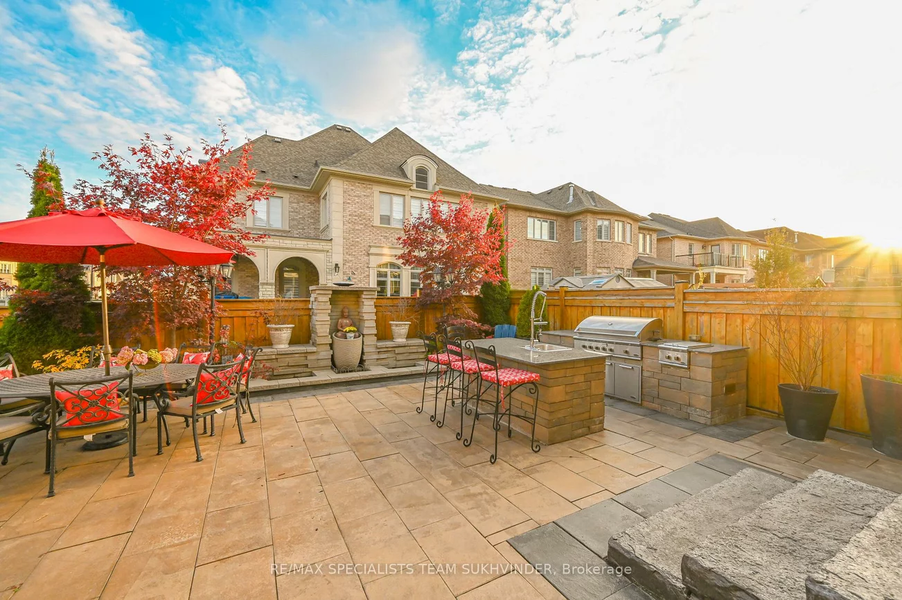 378, Woodgate Pines, Kleinburg, Vaughan