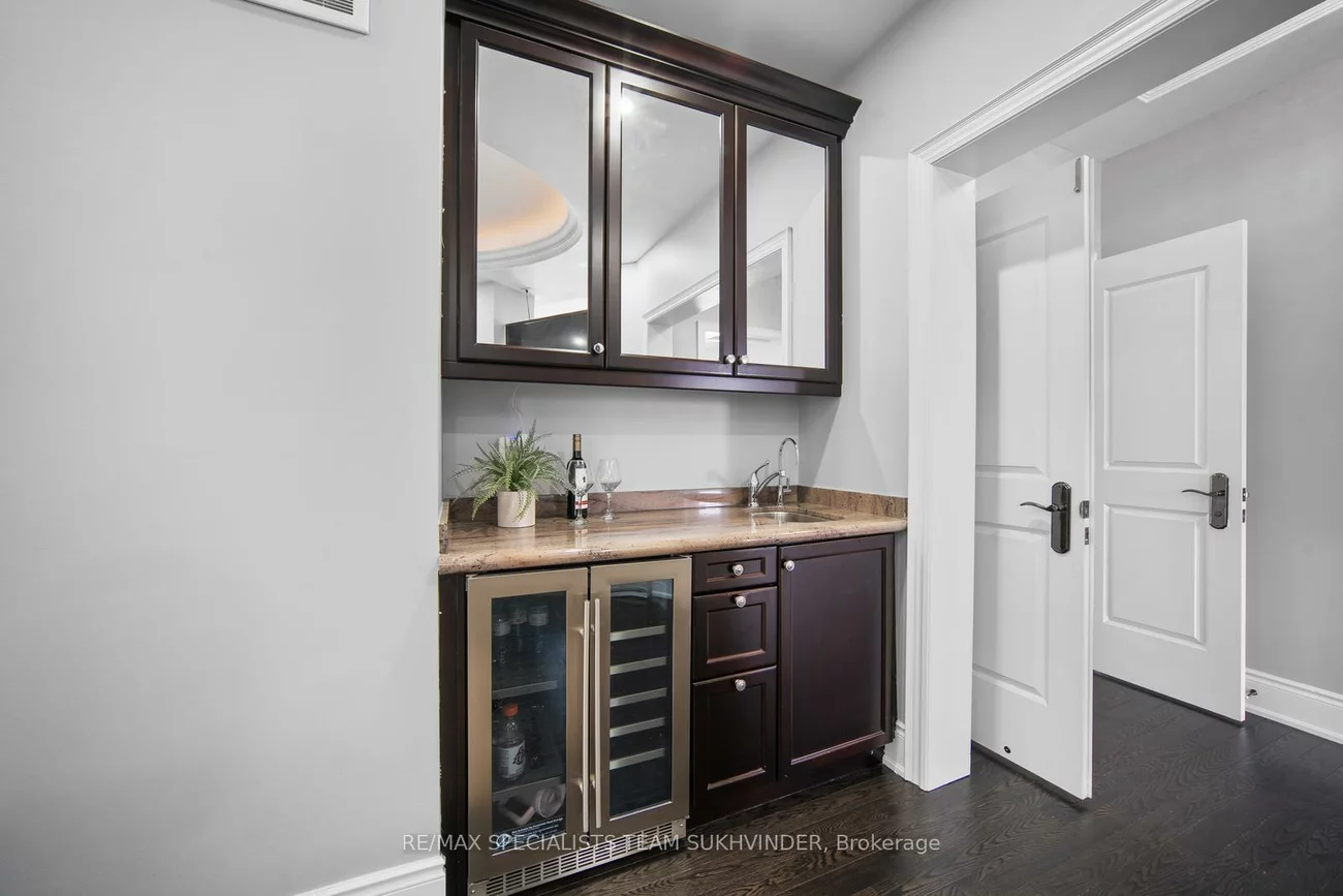378, Woodgate Pines, Kleinburg, Vaughan