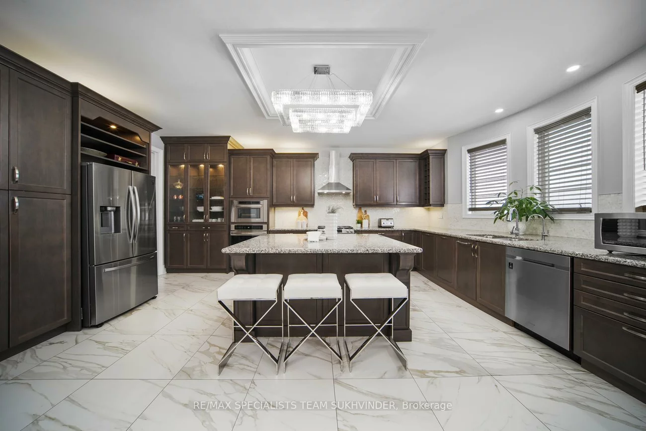 378, Woodgate Pines, Kleinburg, Vaughan