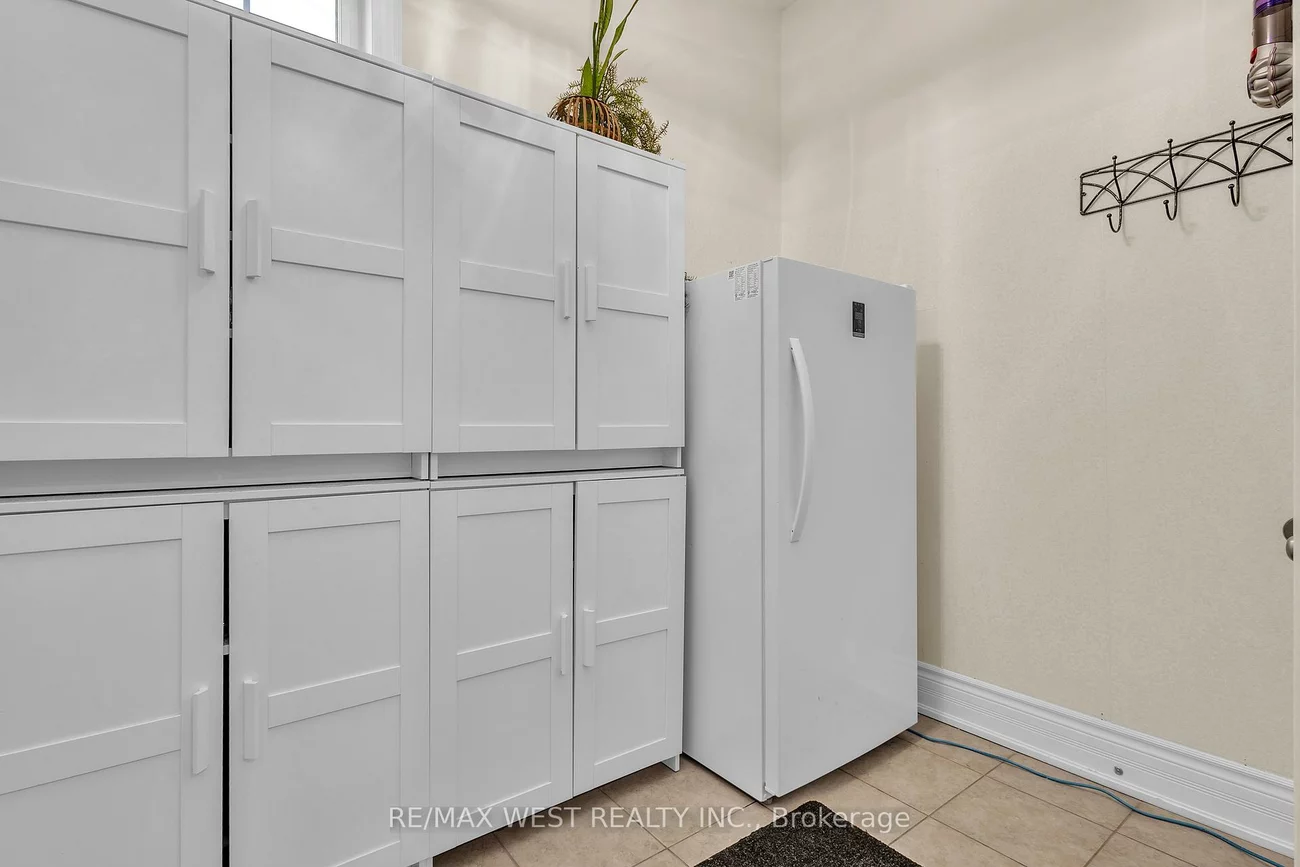 37, Venkata, Kleinburg, Vaughan