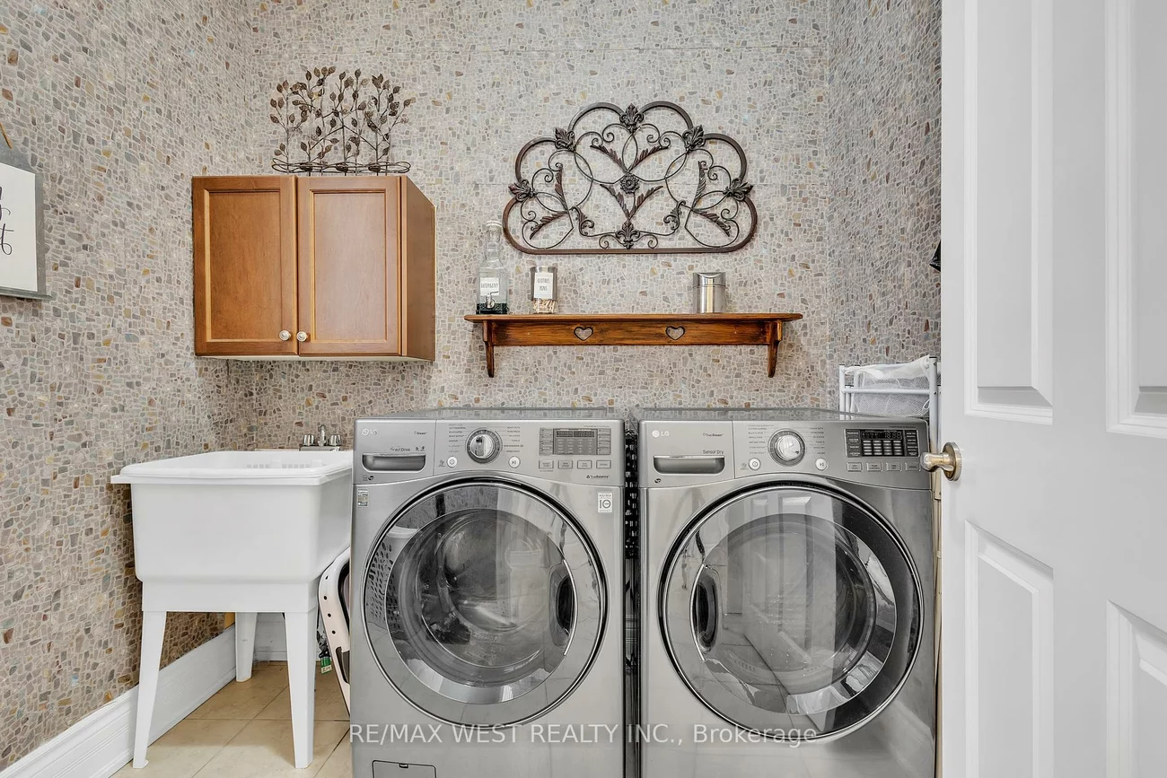 37, Venkata, Kleinburg, Vaughan