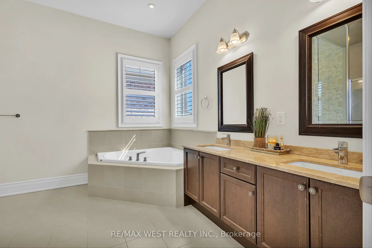 37, Venkata, Kleinburg, Vaughan