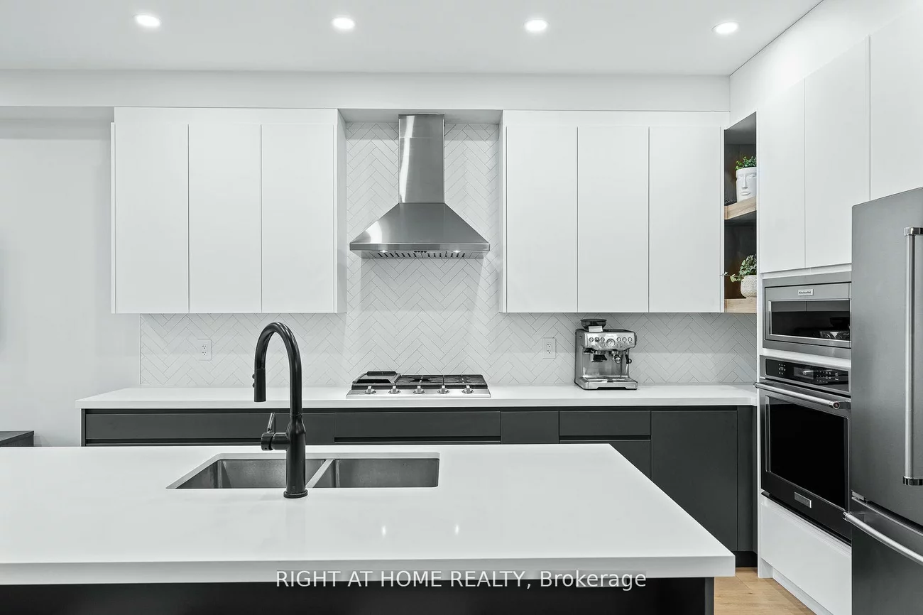 8777, Dufferin, Patterson, Vaughan