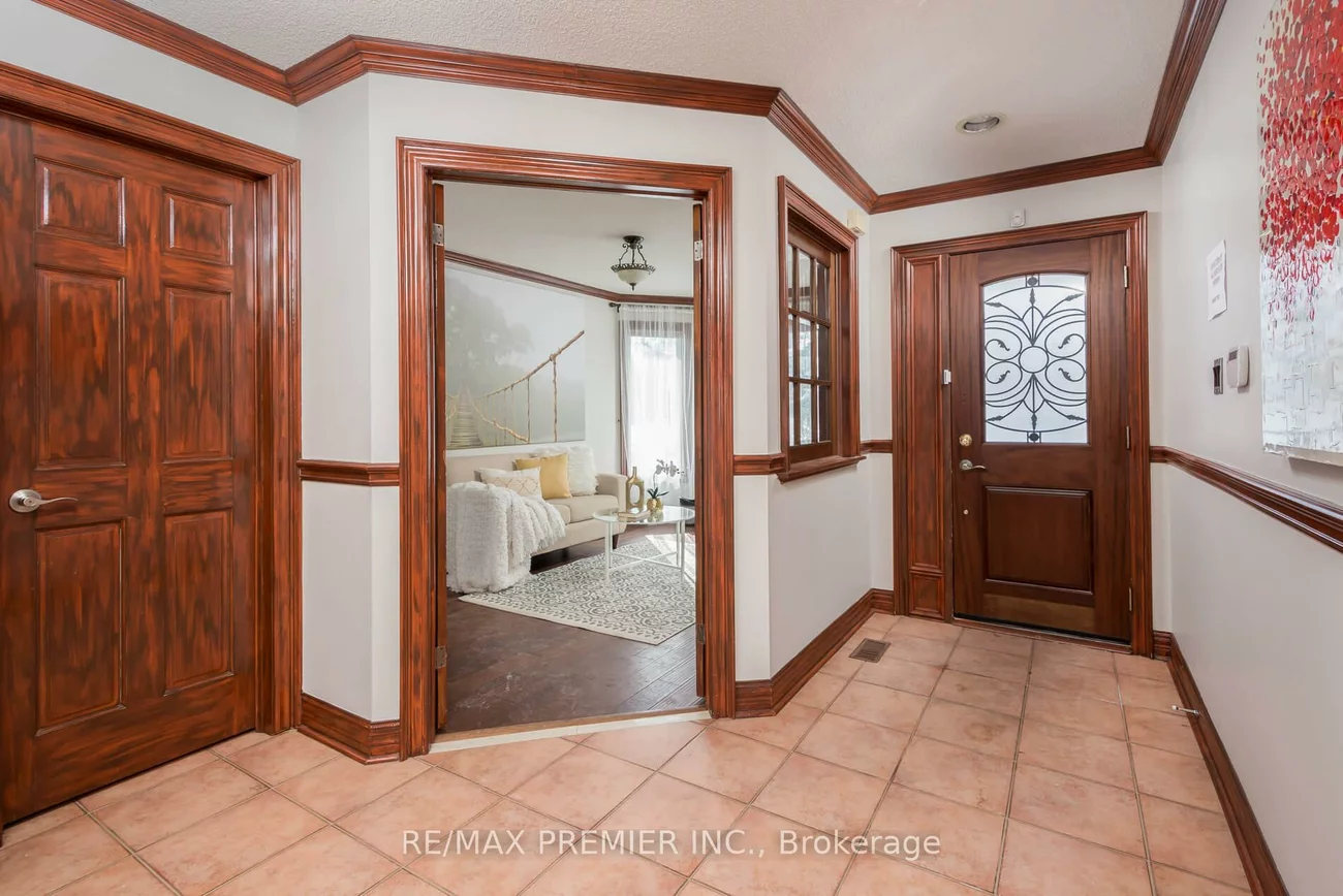 348, Royalpark, Elder Mills, Vaughan