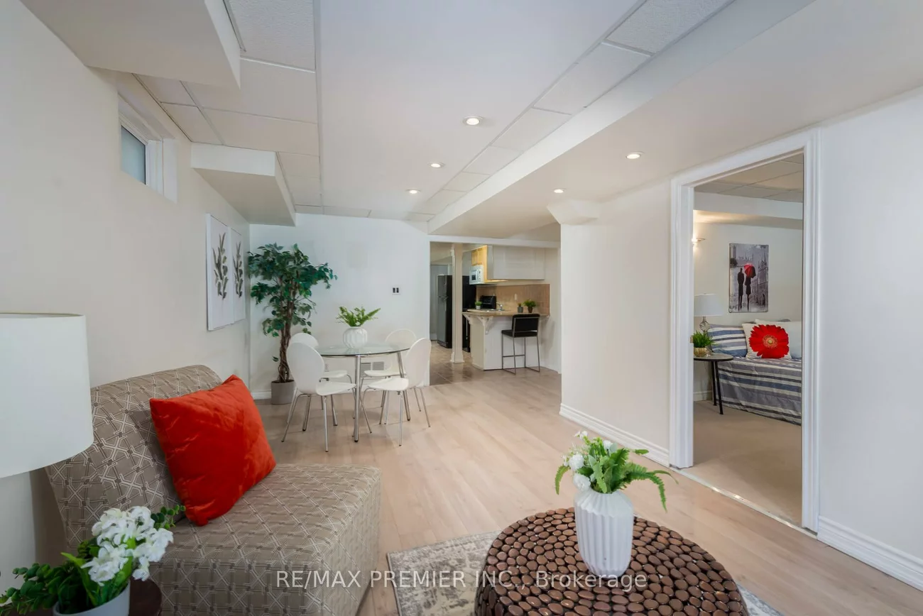 348, Royalpark, Elder Mills, Vaughan