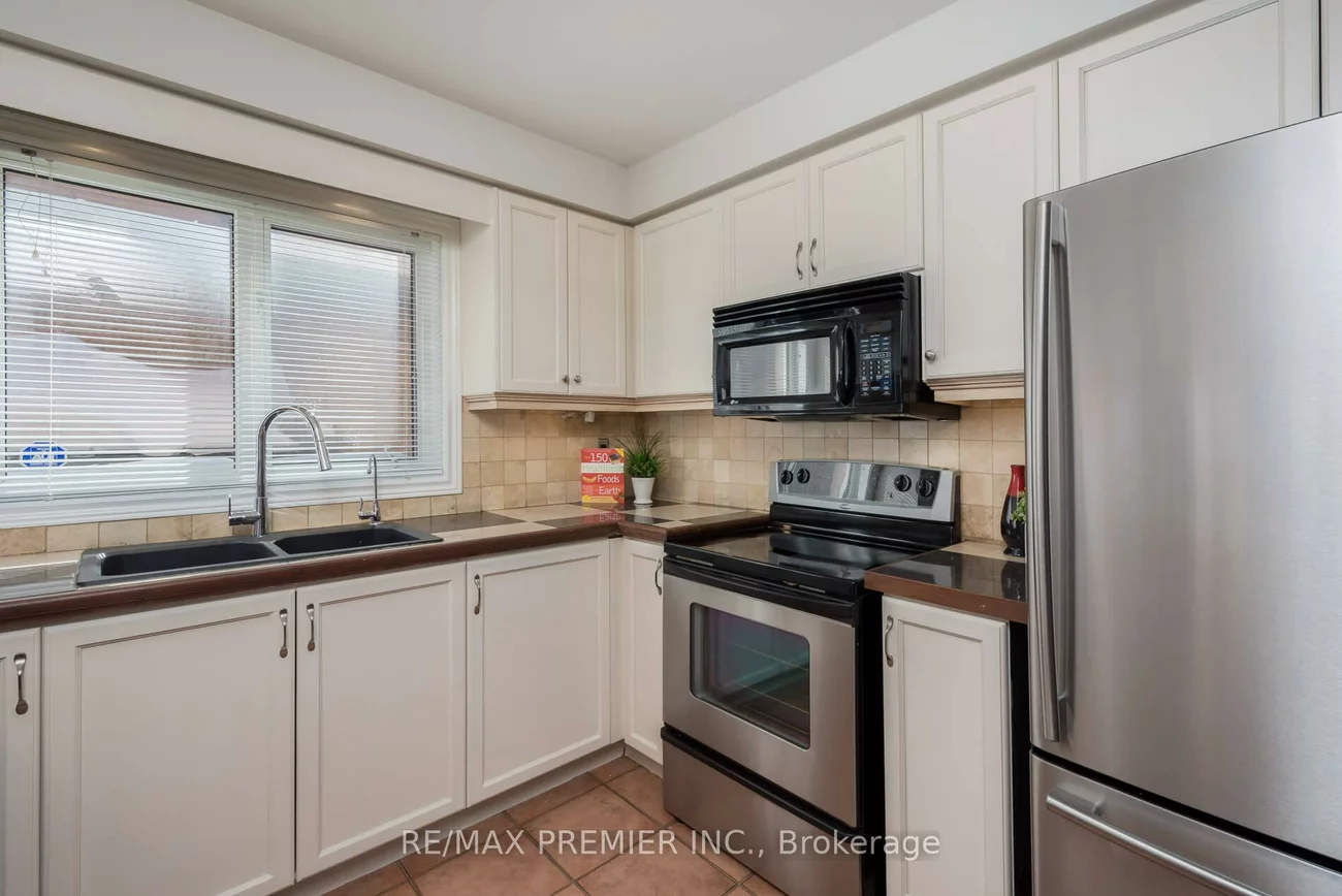348, Royalpark, Elder Mills, Vaughan