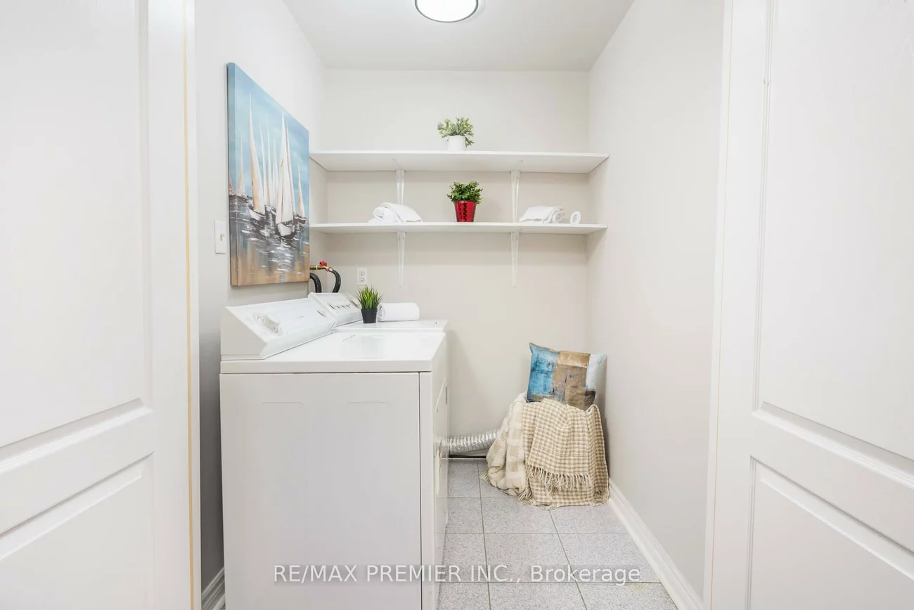 348, Royalpark, Elder Mills, Vaughan