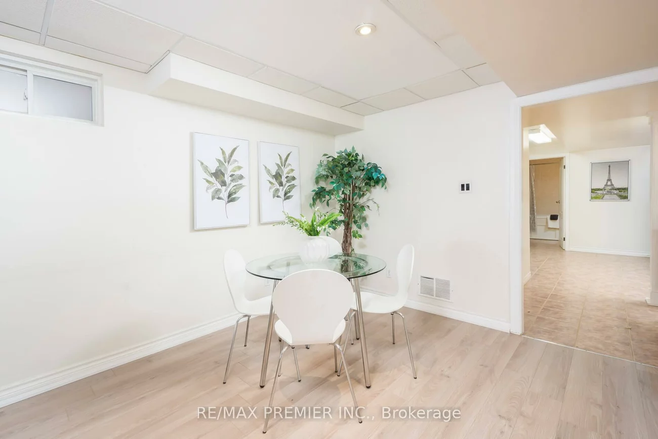 348, Royalpark, Elder Mills, Vaughan