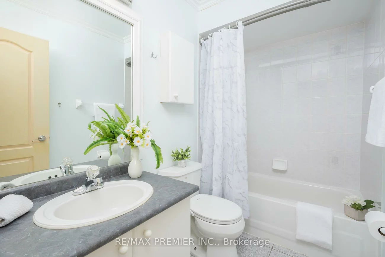 348, Royalpark, Elder Mills, Vaughan