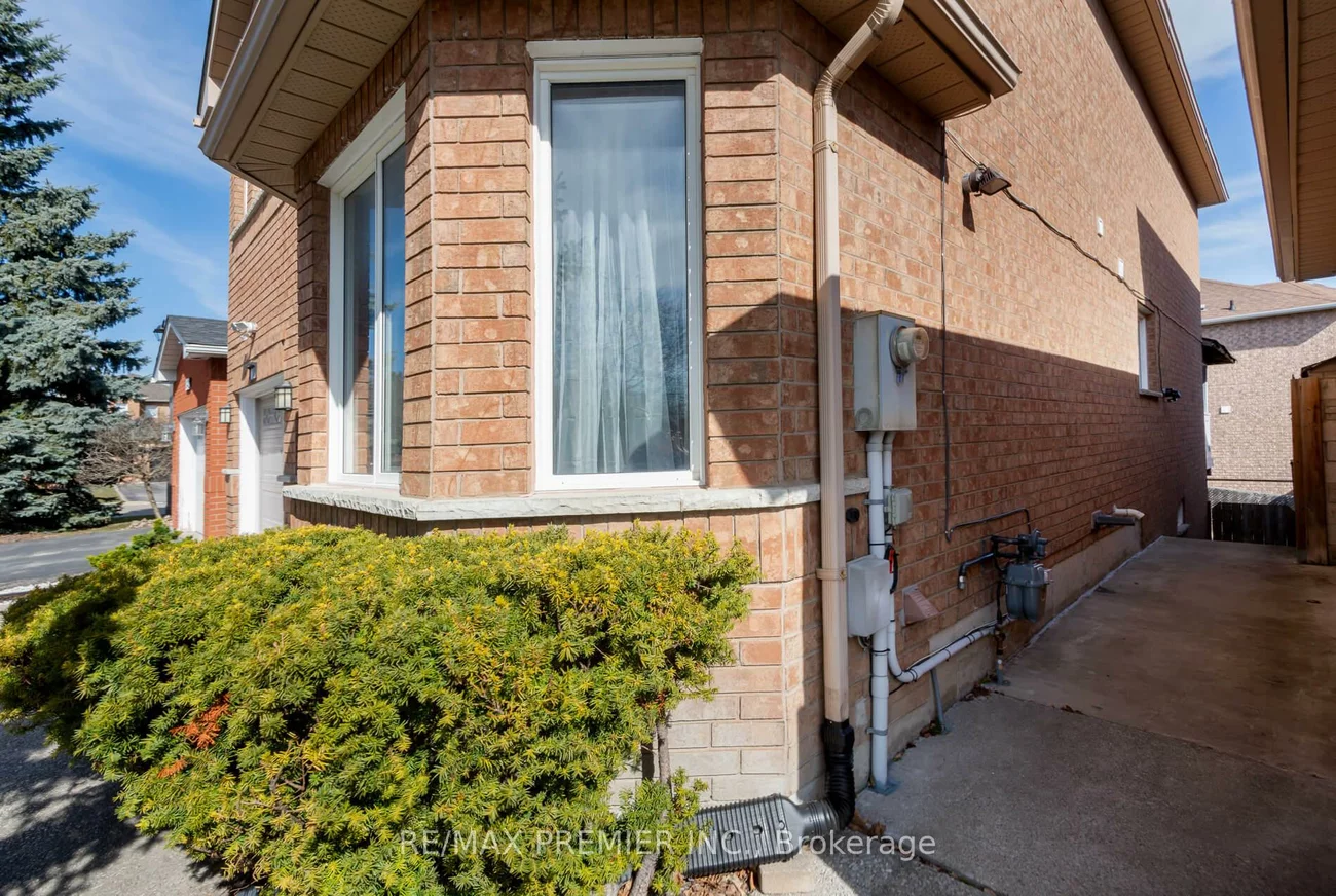 348, Royalpark, Elder Mills, Vaughan