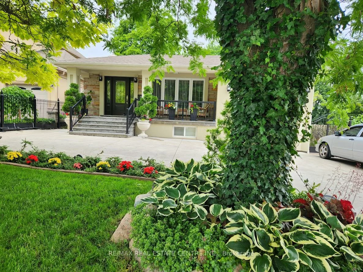 44, Burwick, West Woodbridge, Vaughan