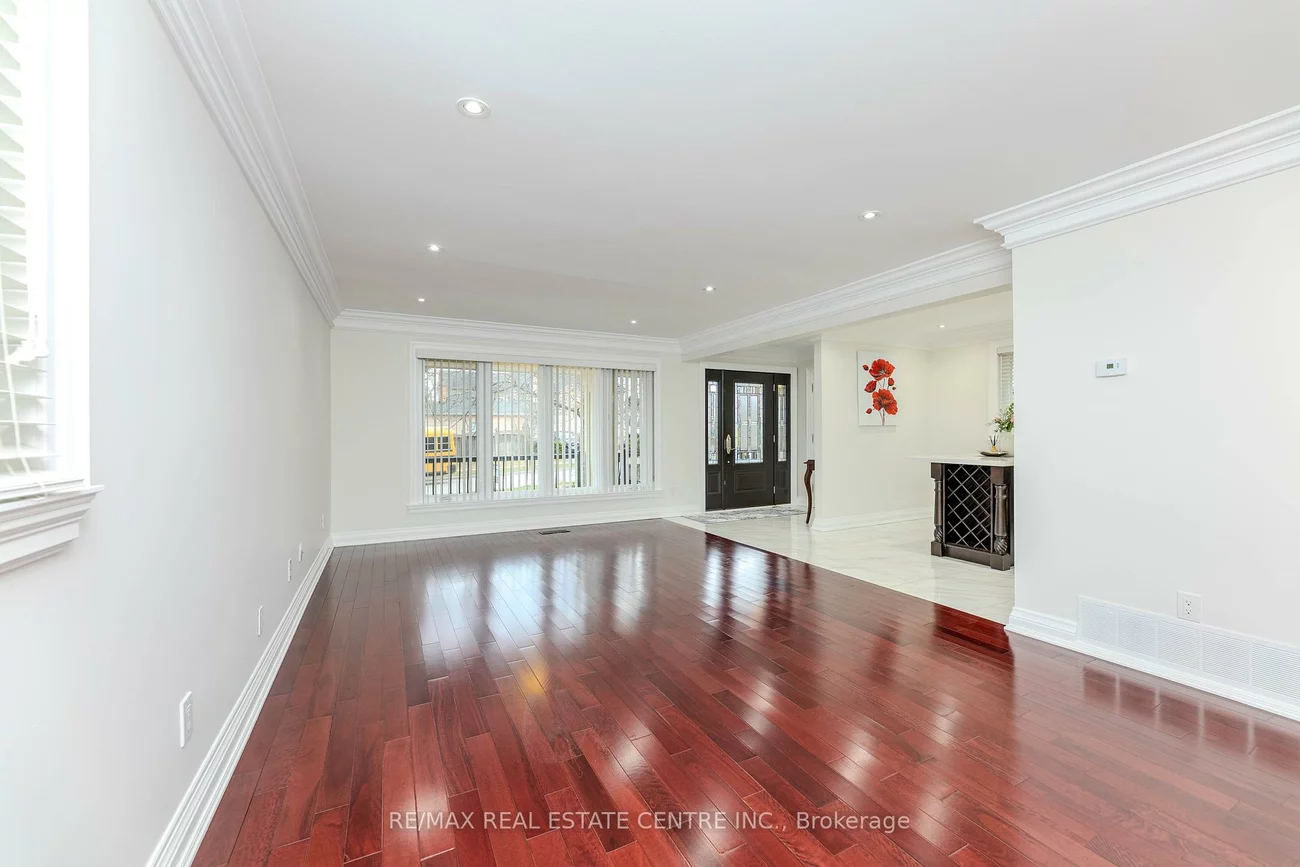 44, Burwick, West Woodbridge, Vaughan
