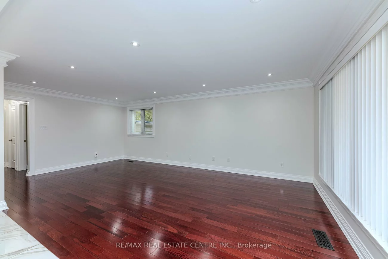 44, Burwick, West Woodbridge, Vaughan