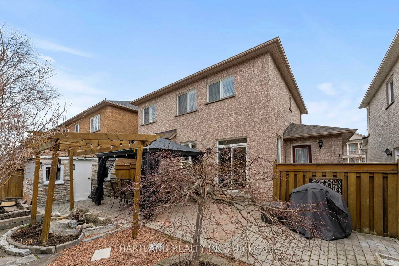 38, Chipmunk, Vellore Village, Vaughan