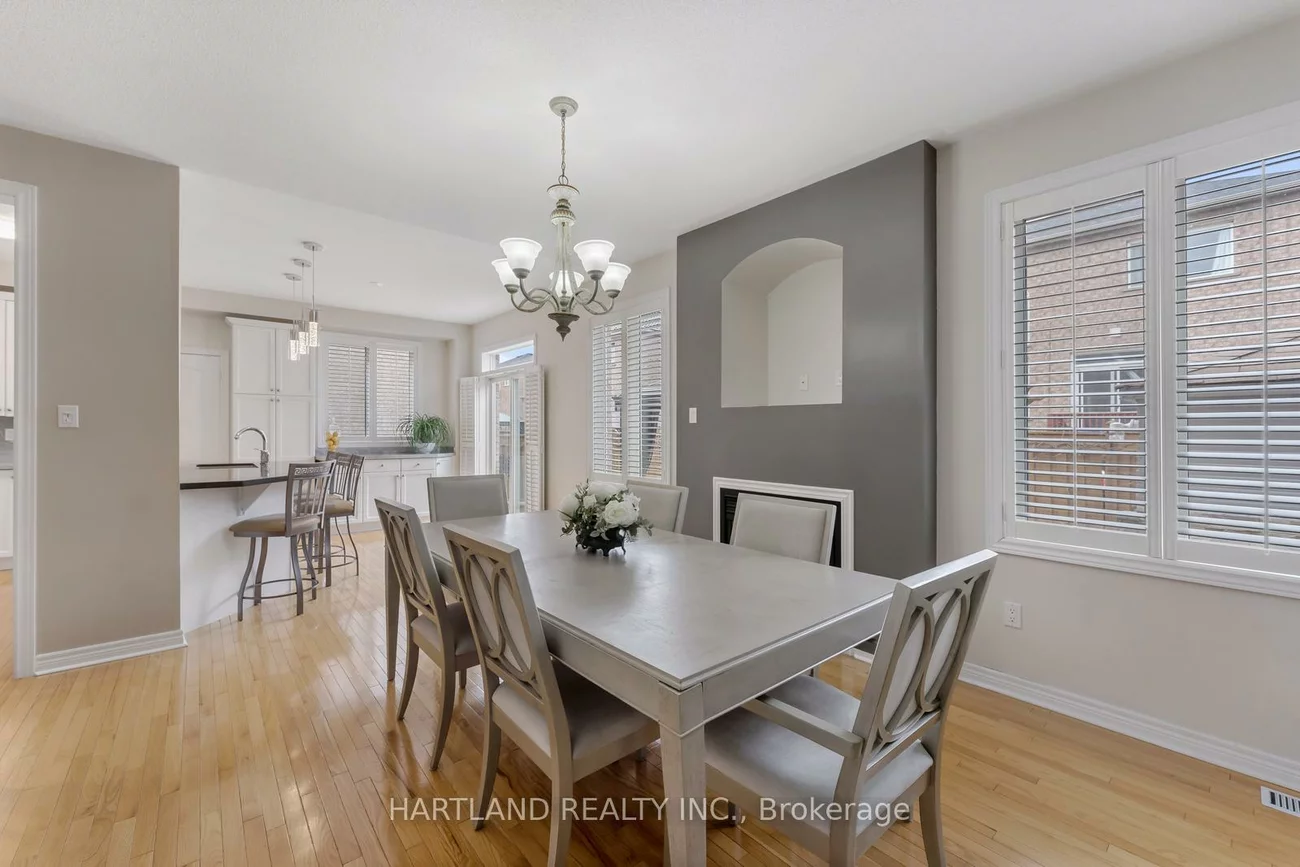 38, Chipmunk, Vellore Village, Vaughan