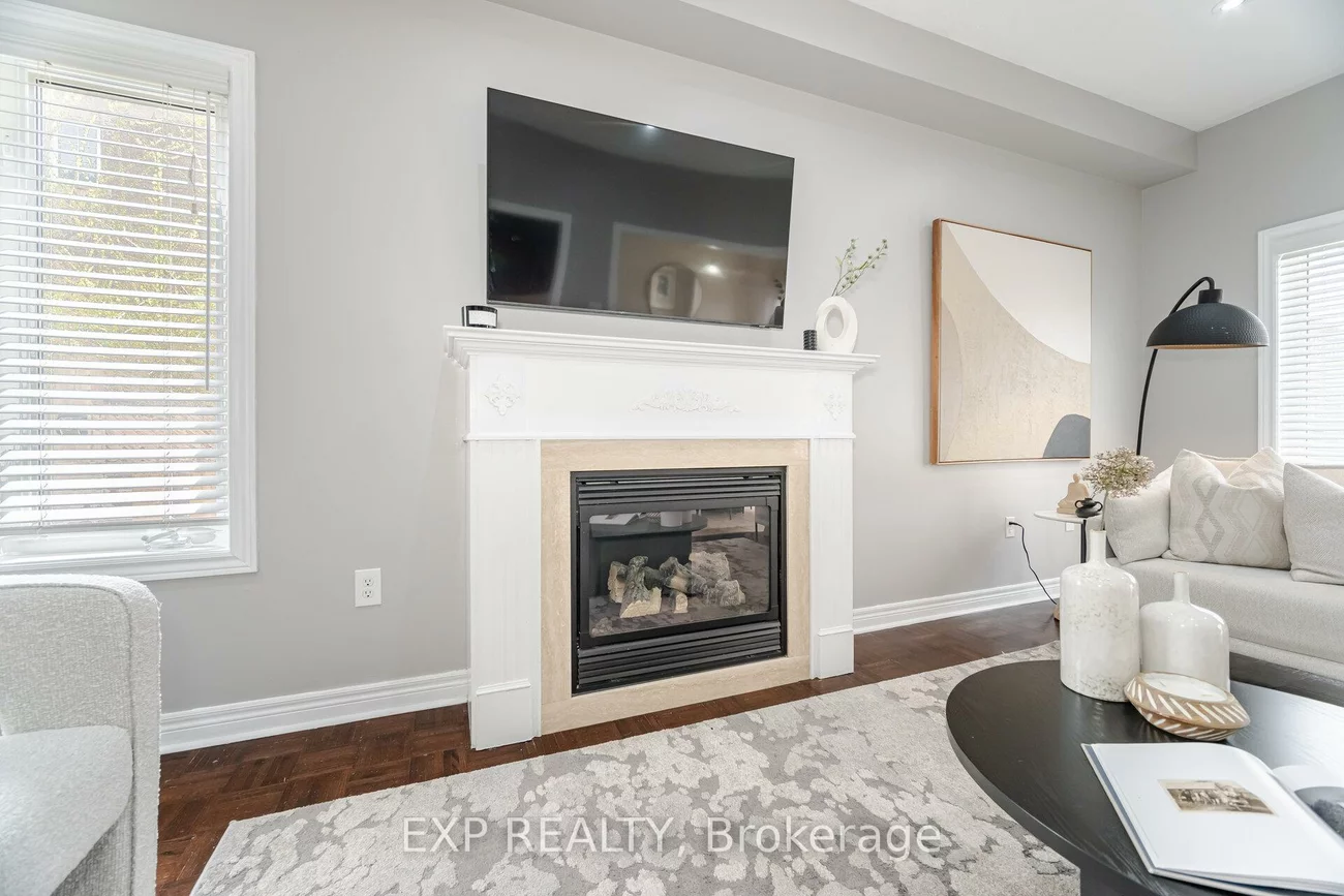 245, Worthview, West Woodbridge, Vaughan