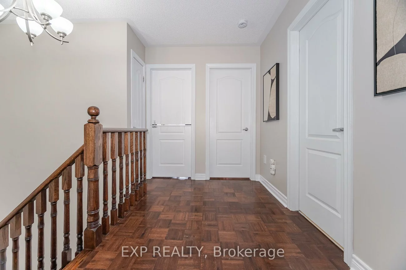 245, Worthview, West Woodbridge, Vaughan