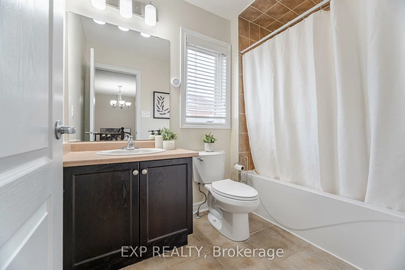 245, Worthview, West Woodbridge, Vaughan
