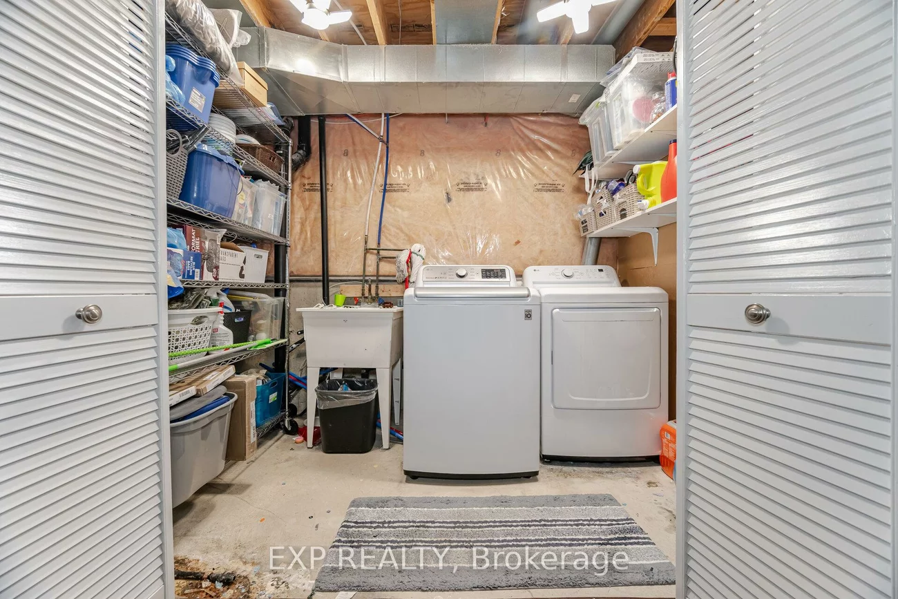 245, Worthview, West Woodbridge, Vaughan