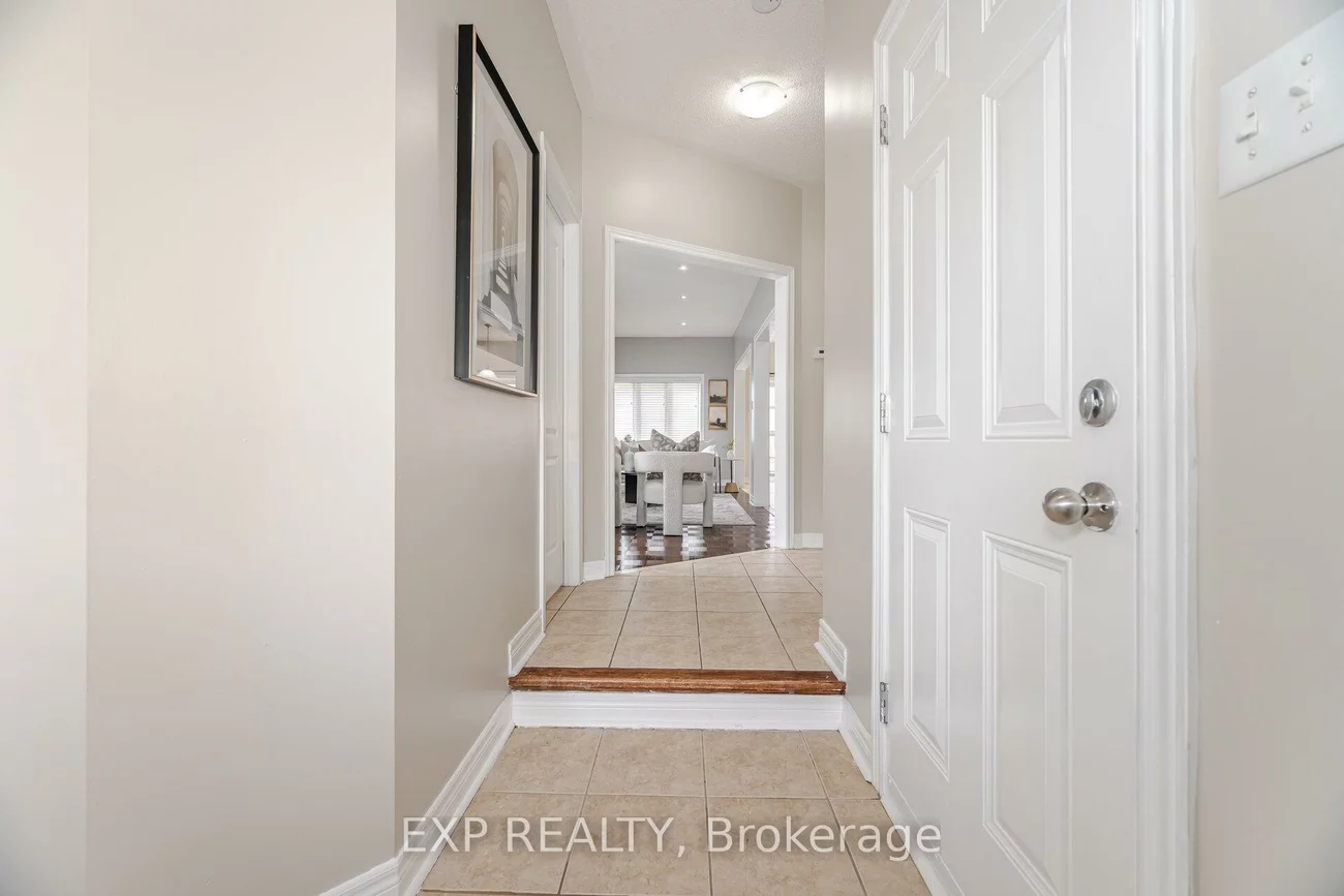 245, Worthview, West Woodbridge, Vaughan