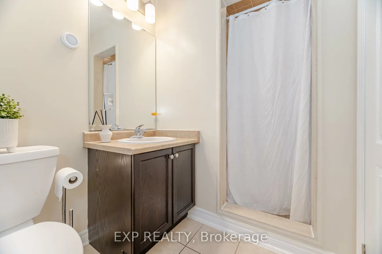 245, Worthview, West Woodbridge, Vaughan