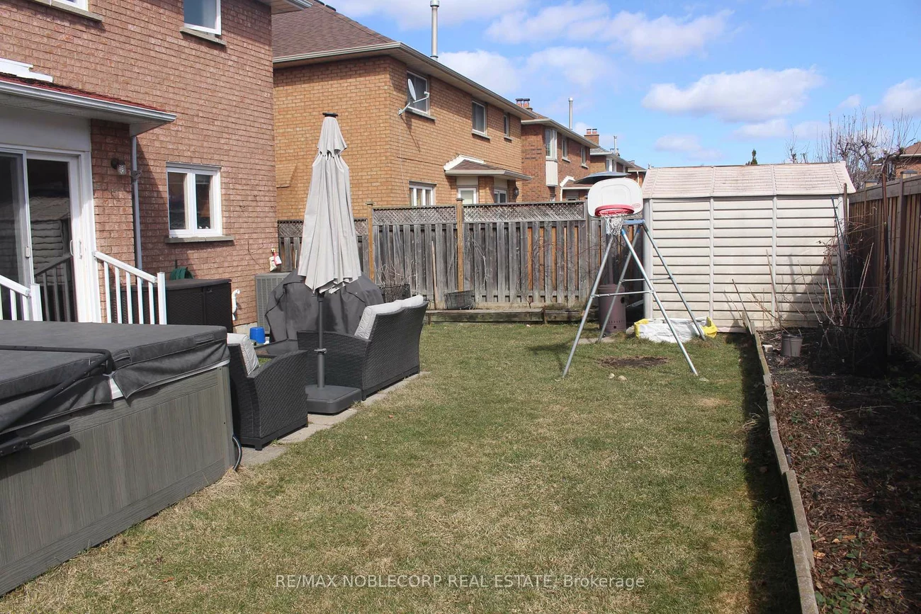 37, Father Ermanno, East Woodbridge, Vaughan