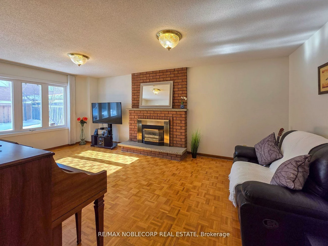 37, Father Ermanno, East Woodbridge, Vaughan