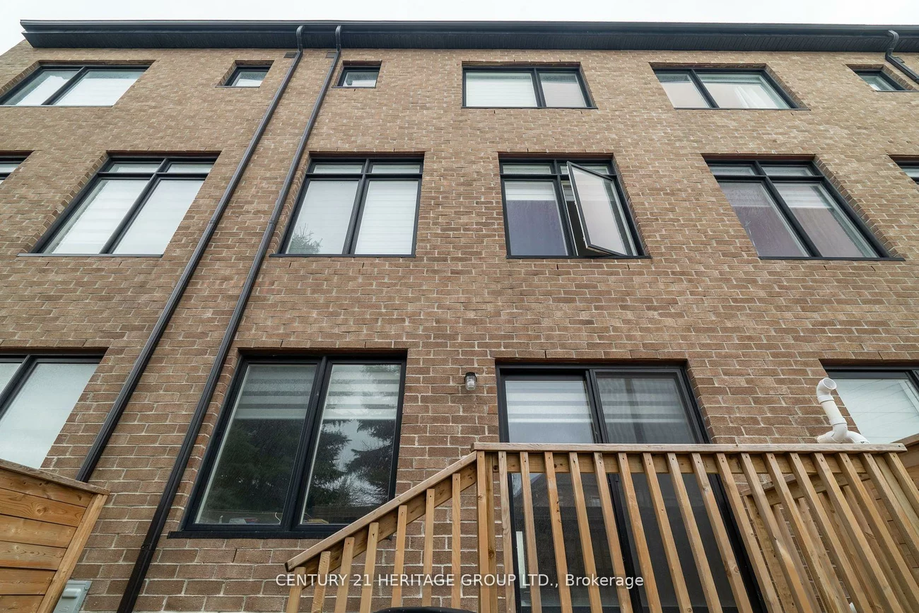 18, Moneypenny, Beverley Glen, Vaughan