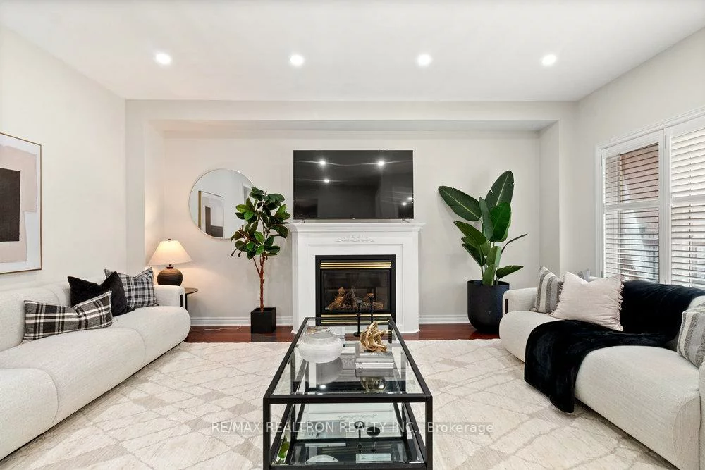 310, Thornhill Woods, Patterson, Vaughan