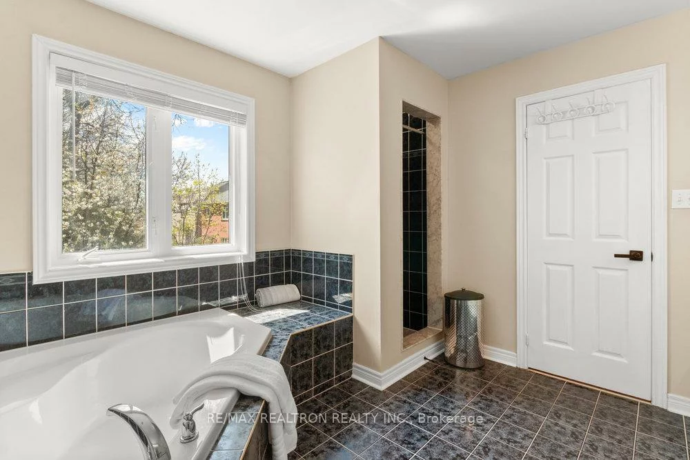 310, Thornhill Woods, Patterson, Vaughan