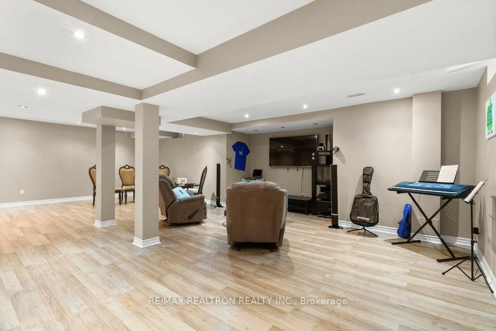 310, Thornhill Woods, Patterson, Vaughan