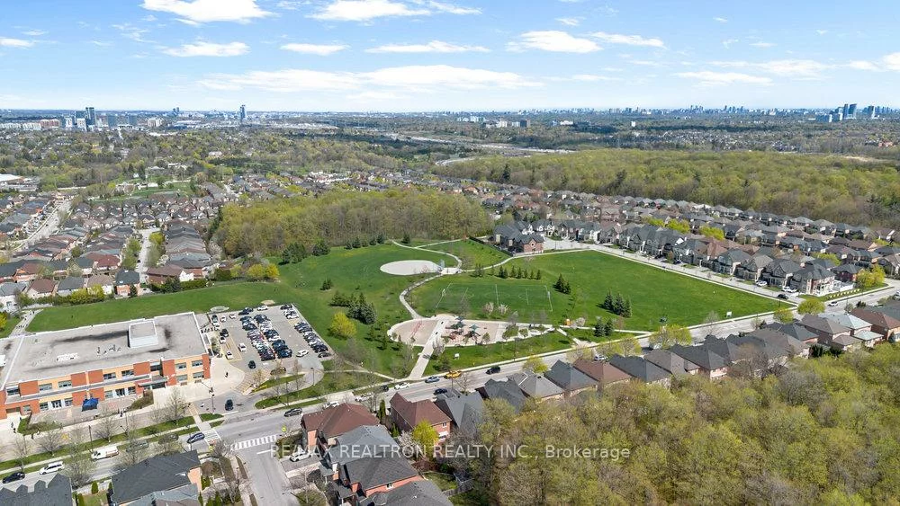310, Thornhill Woods, Patterson, Vaughan
