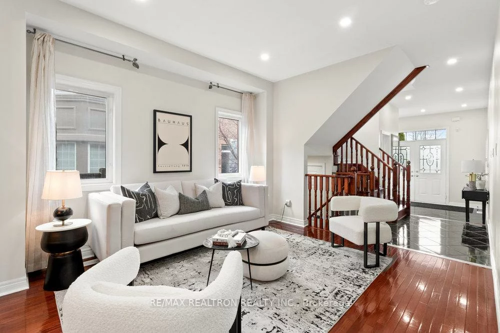 310, Thornhill Woods, Patterson, Vaughan