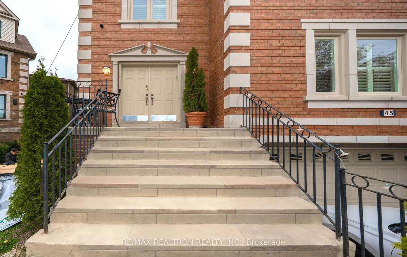 45, Michael, Crestwood-Springfarm-Yorkhill, Vaughan