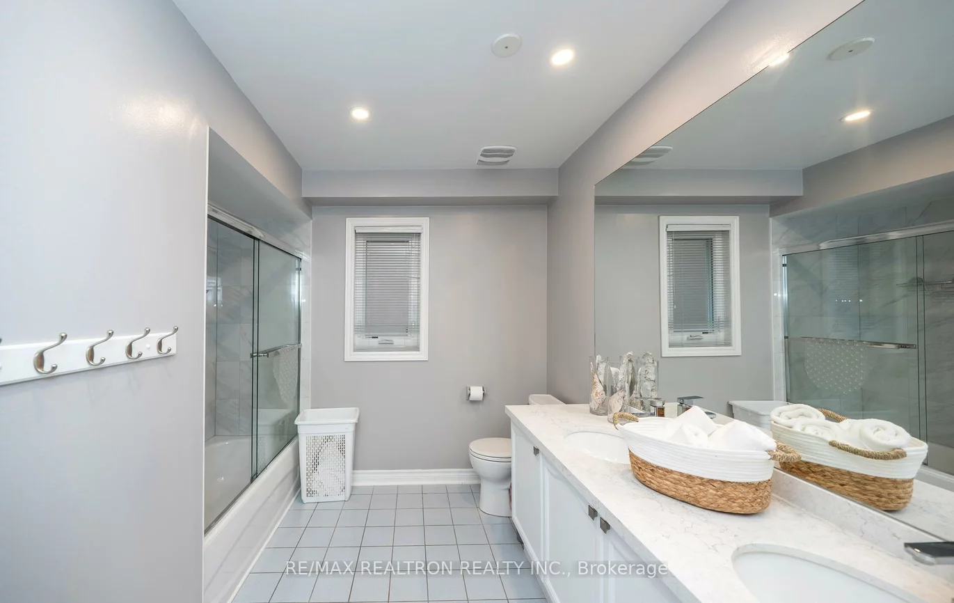 45, Michael, Crestwood-Springfarm-Yorkhill, Vaughan