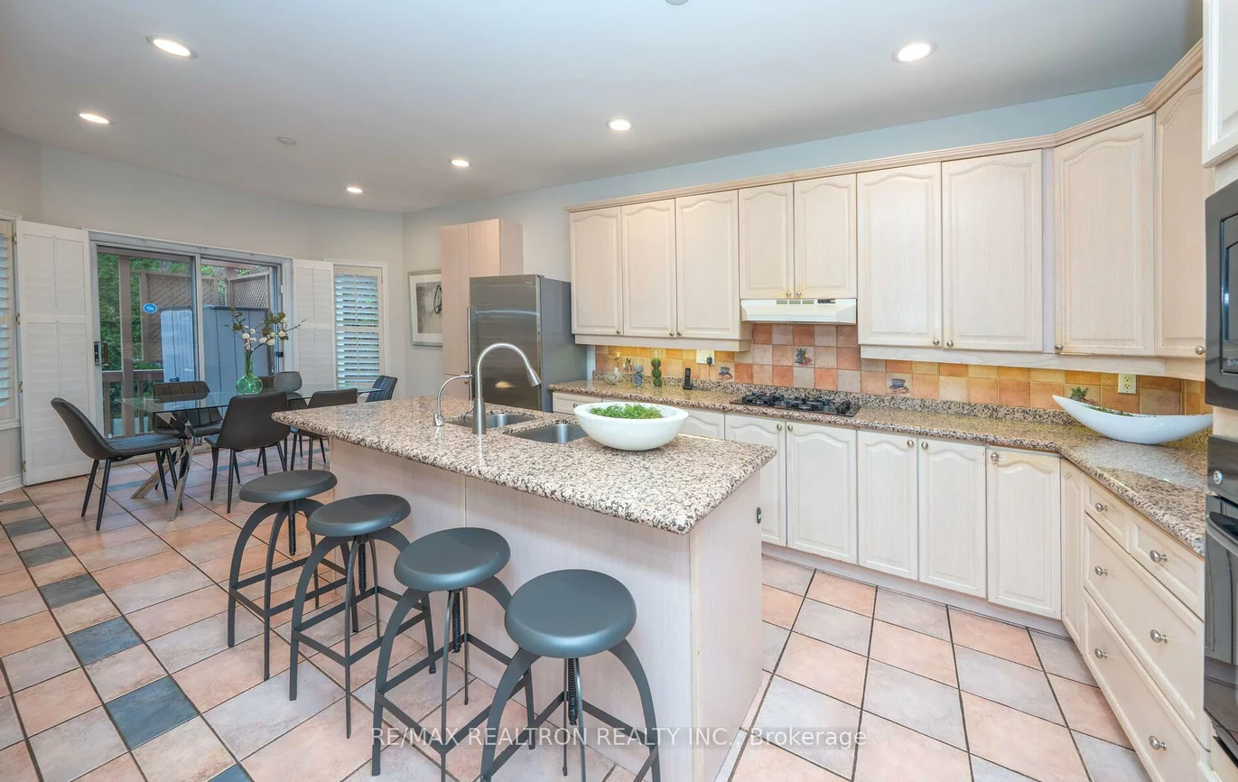 45, Michael, Crestwood-Springfarm-Yorkhill, Vaughan