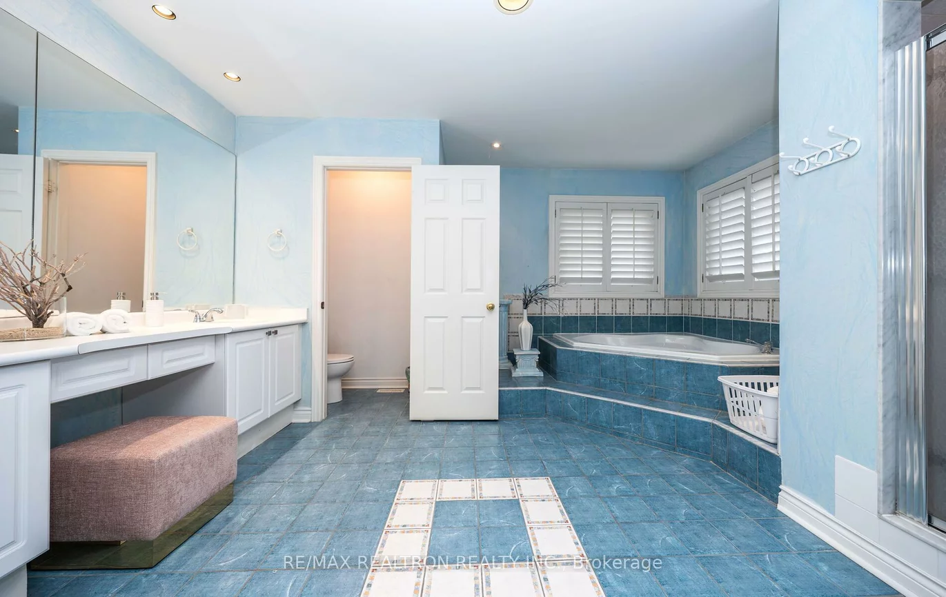 45, Michael, Crestwood-Springfarm-Yorkhill, Vaughan