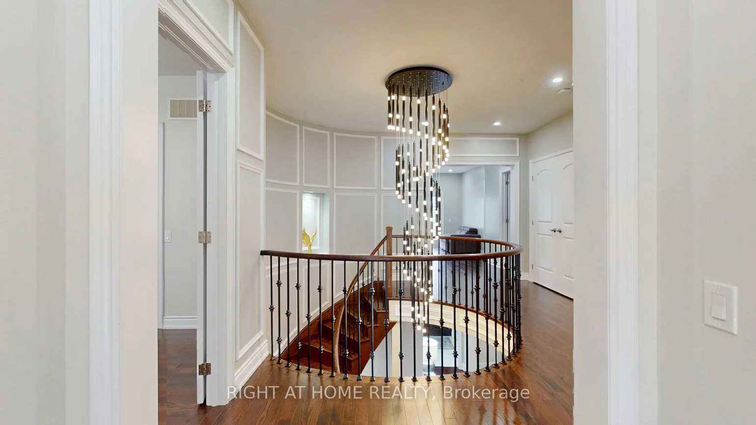 60, Chesney, Kleinburg, Vaughan