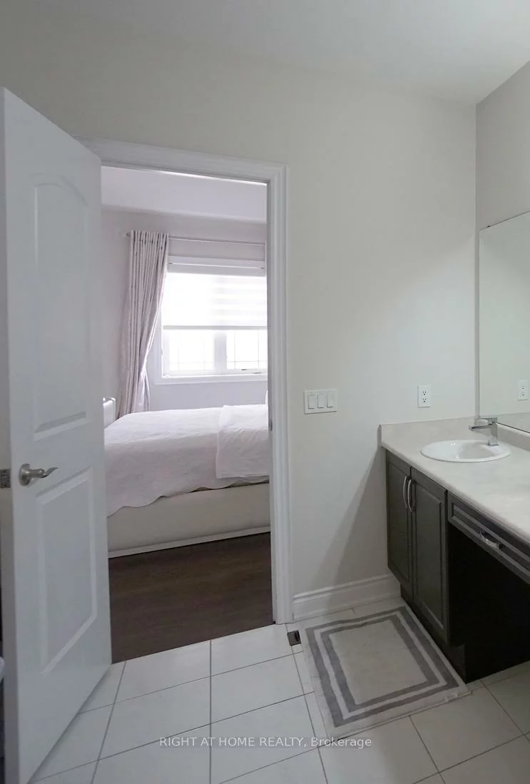 60, Chesney, Kleinburg, Vaughan