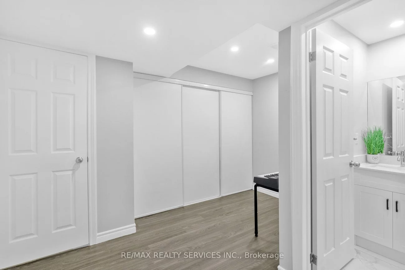 31, Sedgeway, Vellore Village, Vaughan