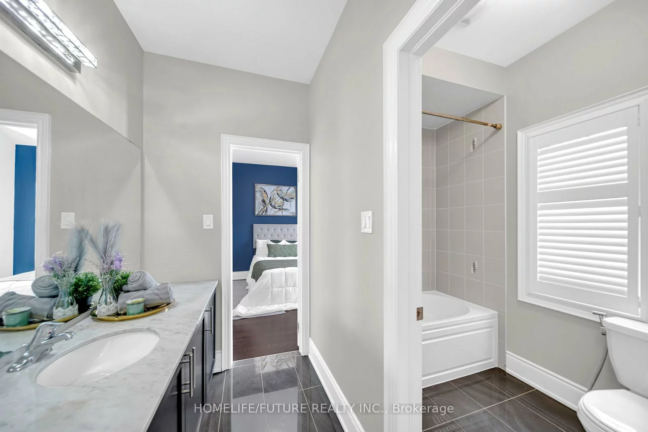 19, Madoc, Vellore Village, Vaughan