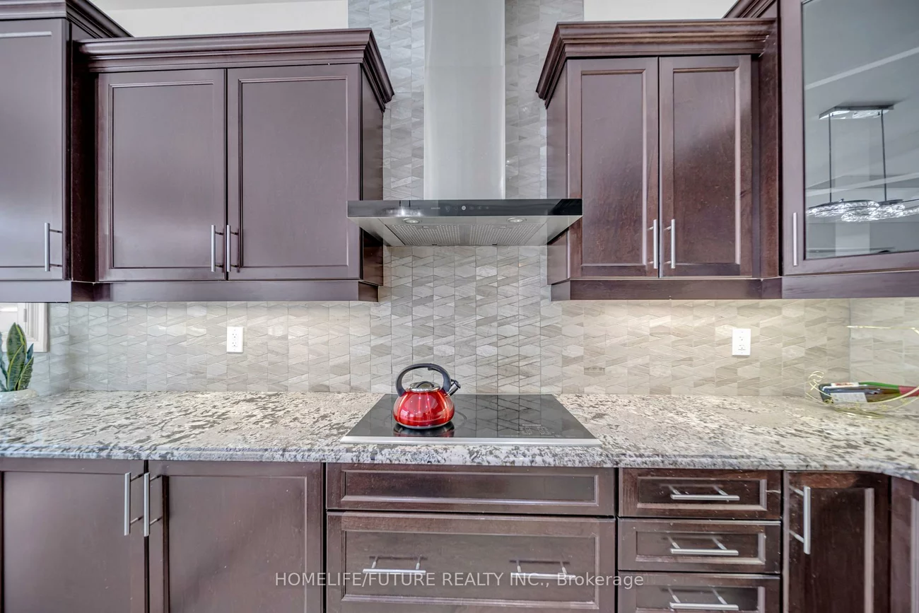 19, Madoc, Vellore Village, Vaughan
