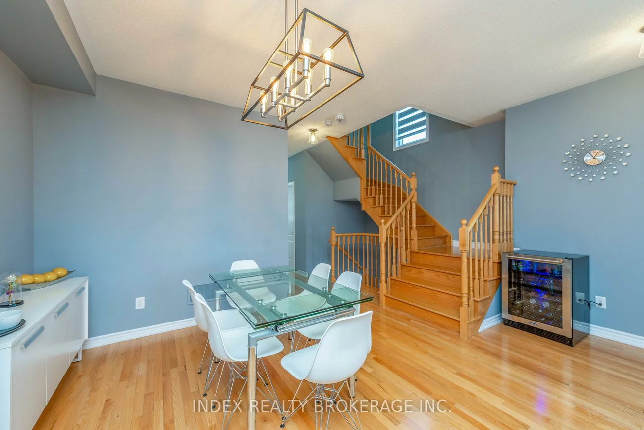 10, Porter, West Woodbridge, Vaughan