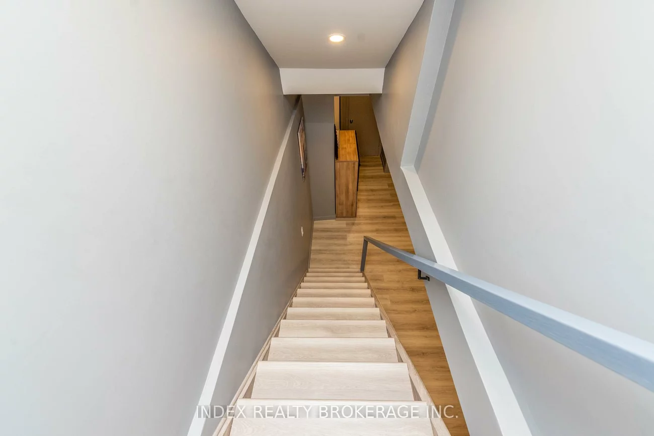 10, Porter, West Woodbridge, Vaughan