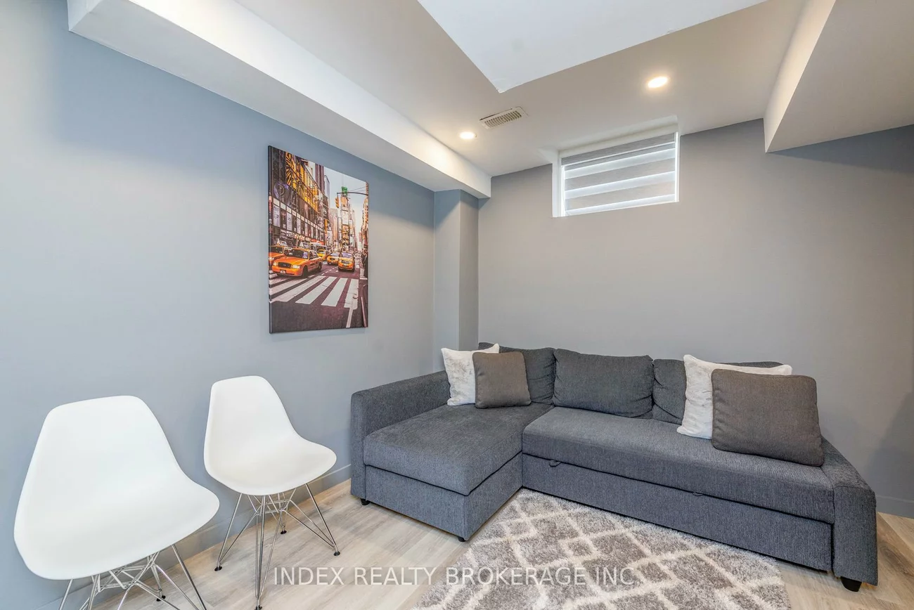 10, Porter, West Woodbridge, Vaughan