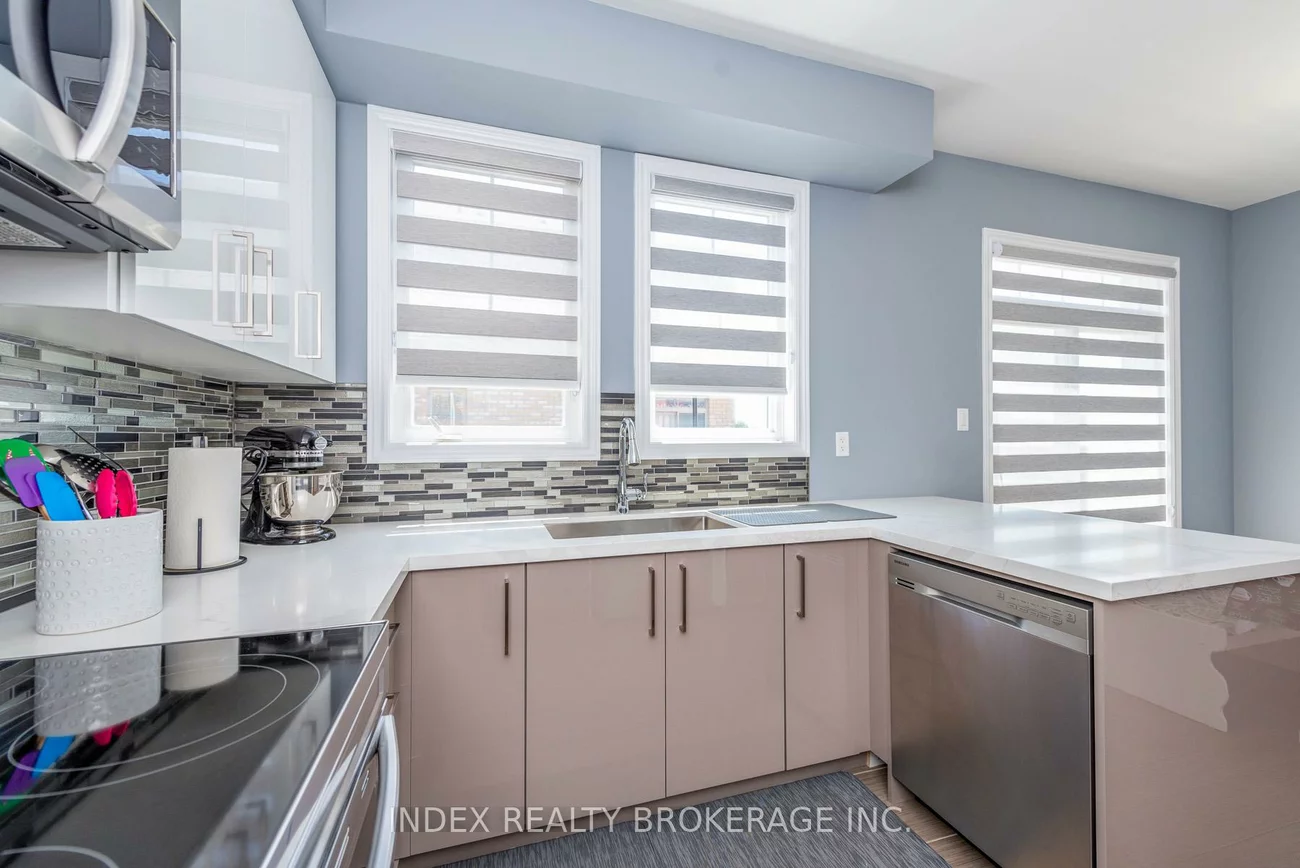 10, Porter, West Woodbridge, Vaughan